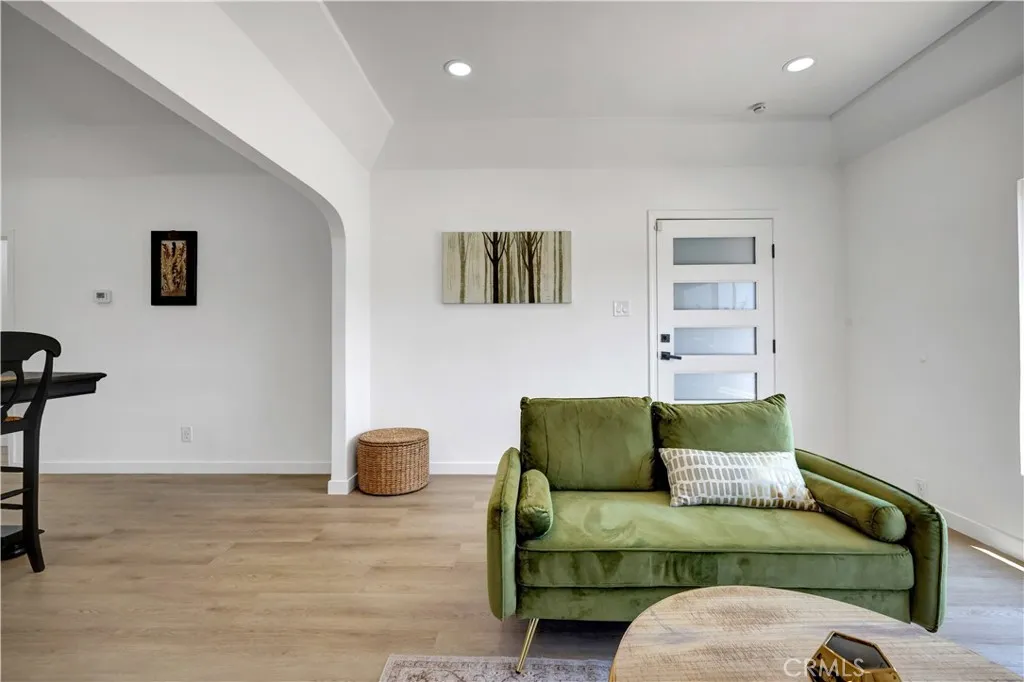 3515 S Norton Avenue, Los Angeles, California 90018 home-pic-14